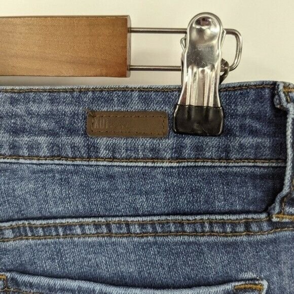 KUT FROM THE KLOTH Distressed Straight Leg Jeans - Picture 5 of 9